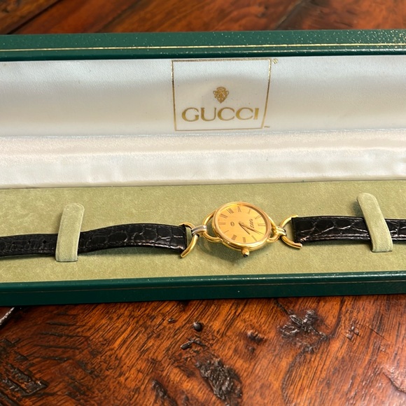 Gucci 6000L Watch Ladies 23mm Quartz Round Gold Dial Swiss Made Vintage - Picture 1 of 6